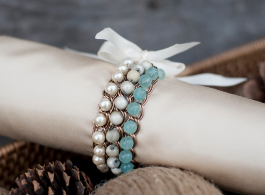 Fab-You-Bliss-Blog-Ombre-Bead-Chain-Bracelet-01